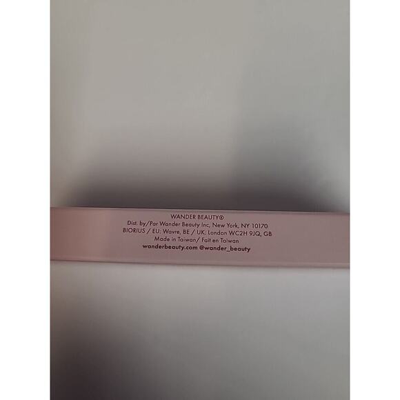 WANDER BEAUTY Trailblazer Eyeshadow Palette NEW Neutral Chartreuse Emerald Tones - Picture 4 of 8